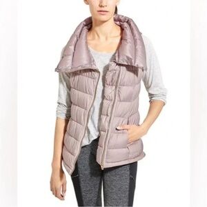 Athleta size XS Light Pink Puffer Vest